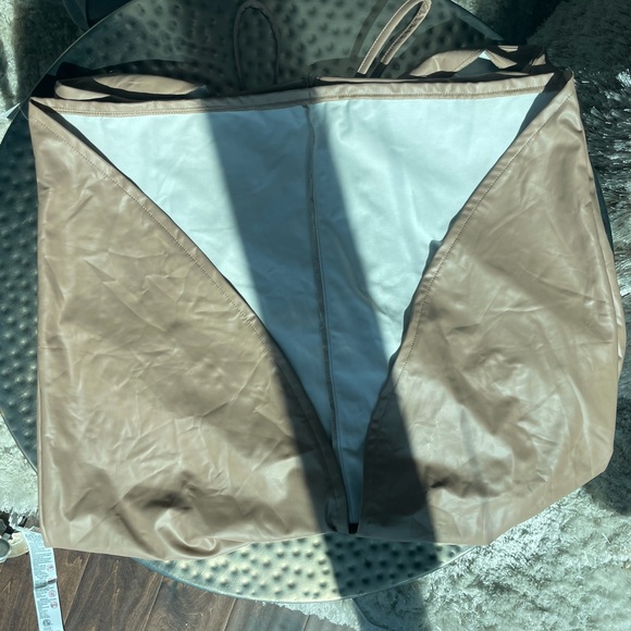 Taupe faux leather skirt - Picture 4 of 5